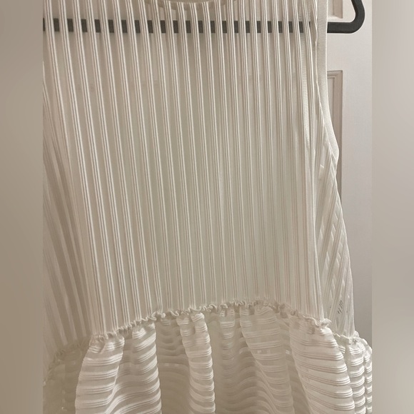 New! Fashion top with ruffle detail. From English Factory, Size L. - Picture 3 of 4